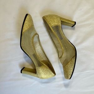 Fashion Influences | Gold Sparkle Pump